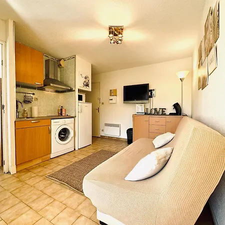 Apartment 15 Min A Pieds De La Mer- Piscine Privee- Place De Parking Privee *