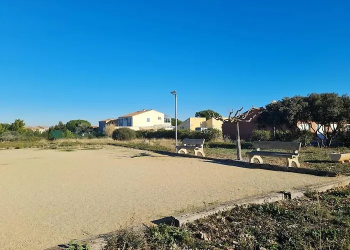 Appartamento 15 Min à Pieds De La Mer- Piscine Privée- Place De Parking Privée *
