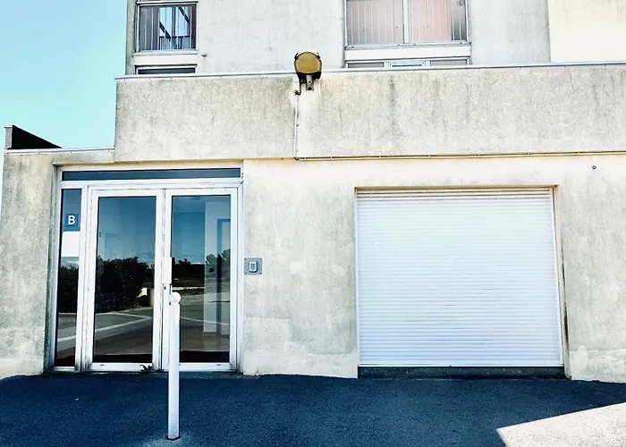 15 Min à Pieds De La Mer- Piscine Privée- Place De Parking Privée Saint-Pierre-la-Mer (Aude)
